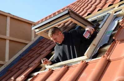 Pose de fenêtres de toit Velux à Metzing